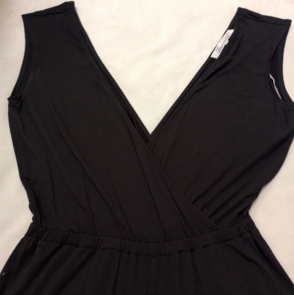 Lovers + Friends Black Deep V-neck Jumpsuit, size Small - Picture 6 of 8